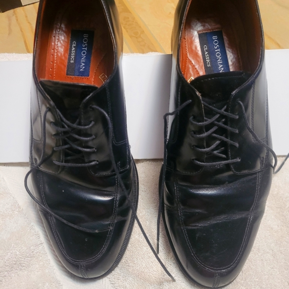 Mens shoes